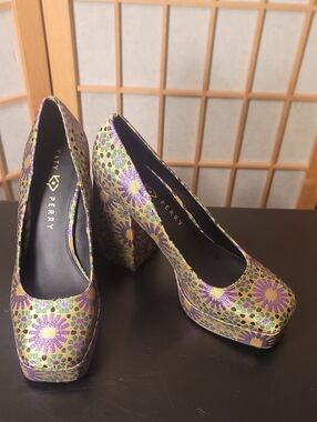 KATY PERRY The Uplift Slip-on Platform Pumps